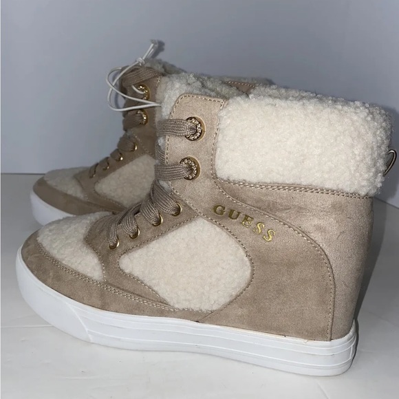 Guess Women’s Suede Hightop Faux Fur Sneakers Sz 7.5 WGSAMEE-R EUC - Picture 2 of 11